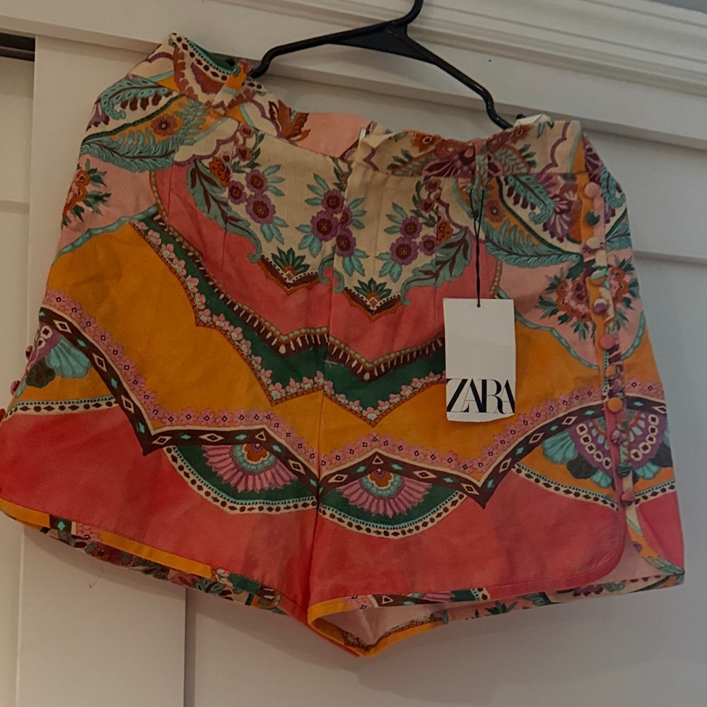 Zara Women's Floral High Waist Shorts - Pink and Orange